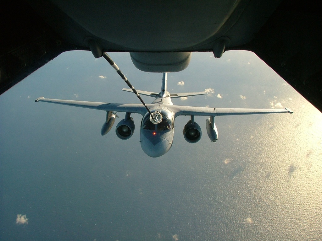 S-3 Viking refueling from KC-10