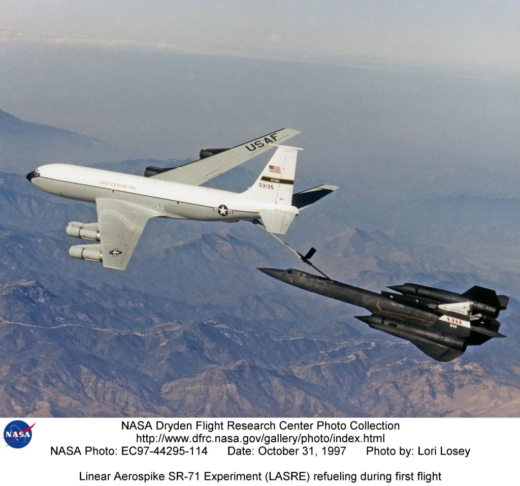 KC-135 Refueling SR-71 Blackbird